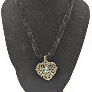 Avon Art Deco Floral Blue Choker/Necklace